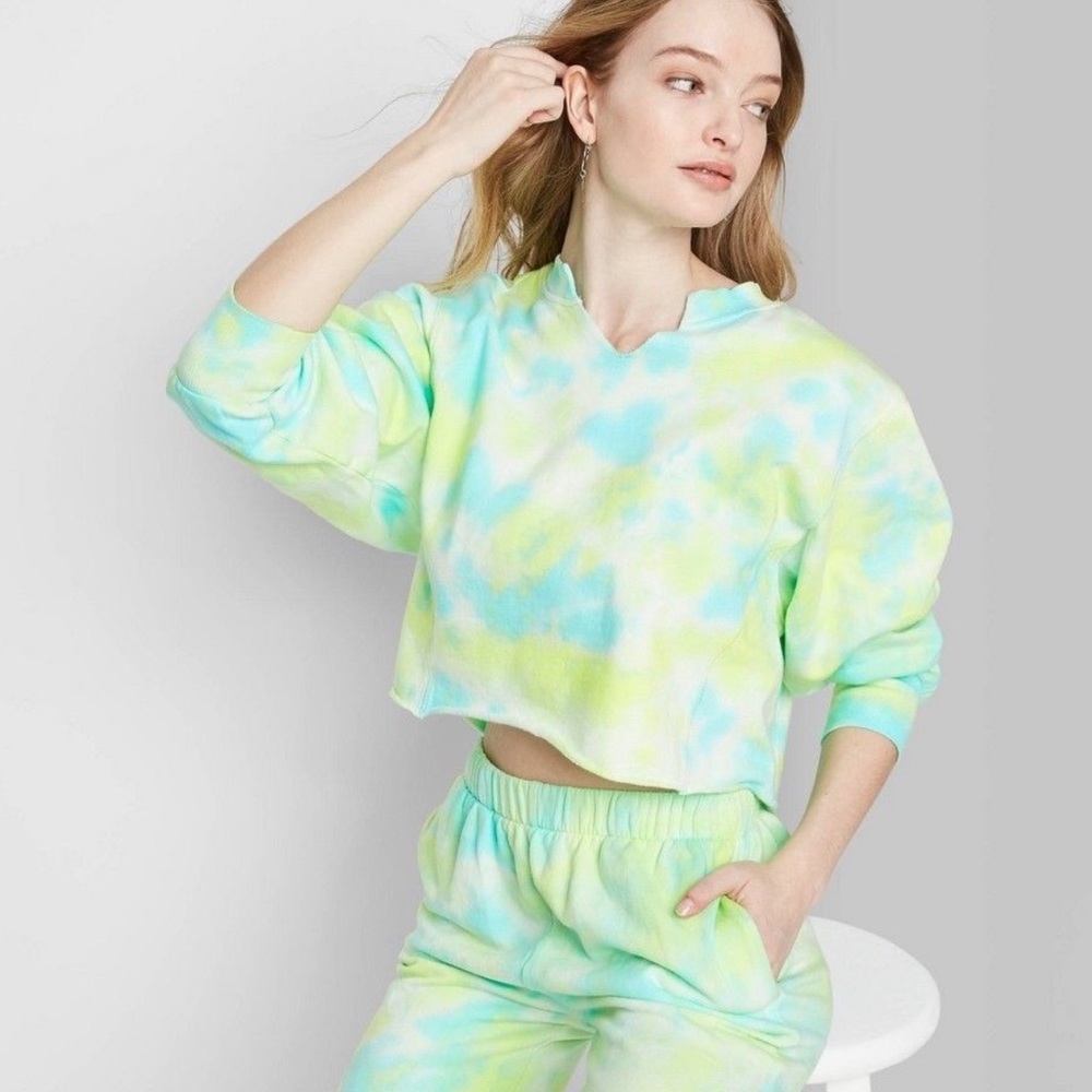 Tie-dye crop sweatshirt
